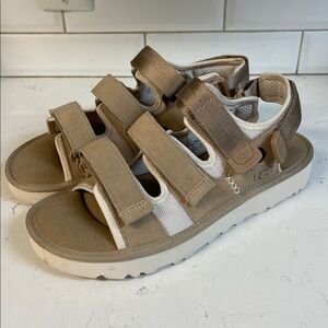 UGG Goldencoast Multis-trap Sandal 'Sand' Tan Sandals Mens 10 1153095